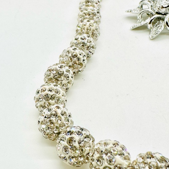 Rhinestone necklace & Vintage Flower Clip Earrings - Picture 8 of 17